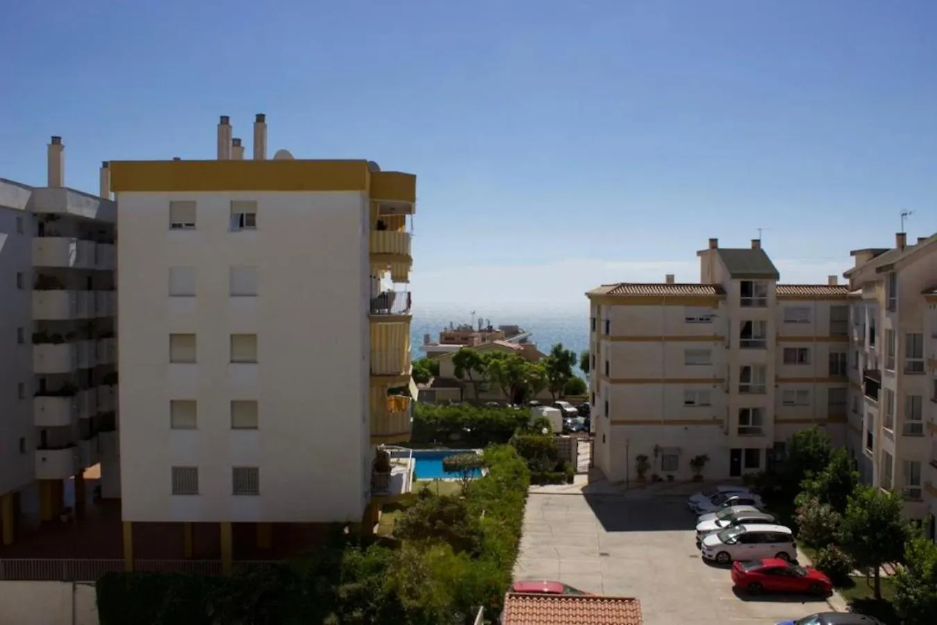 Centrally Located South Facing Apartment With Pool Torremolinos Spanien